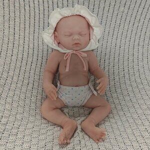 40cm Closed Eyes Platinum Silicone Sleeping Cute Newborn Reborn Baby Girl Dolls